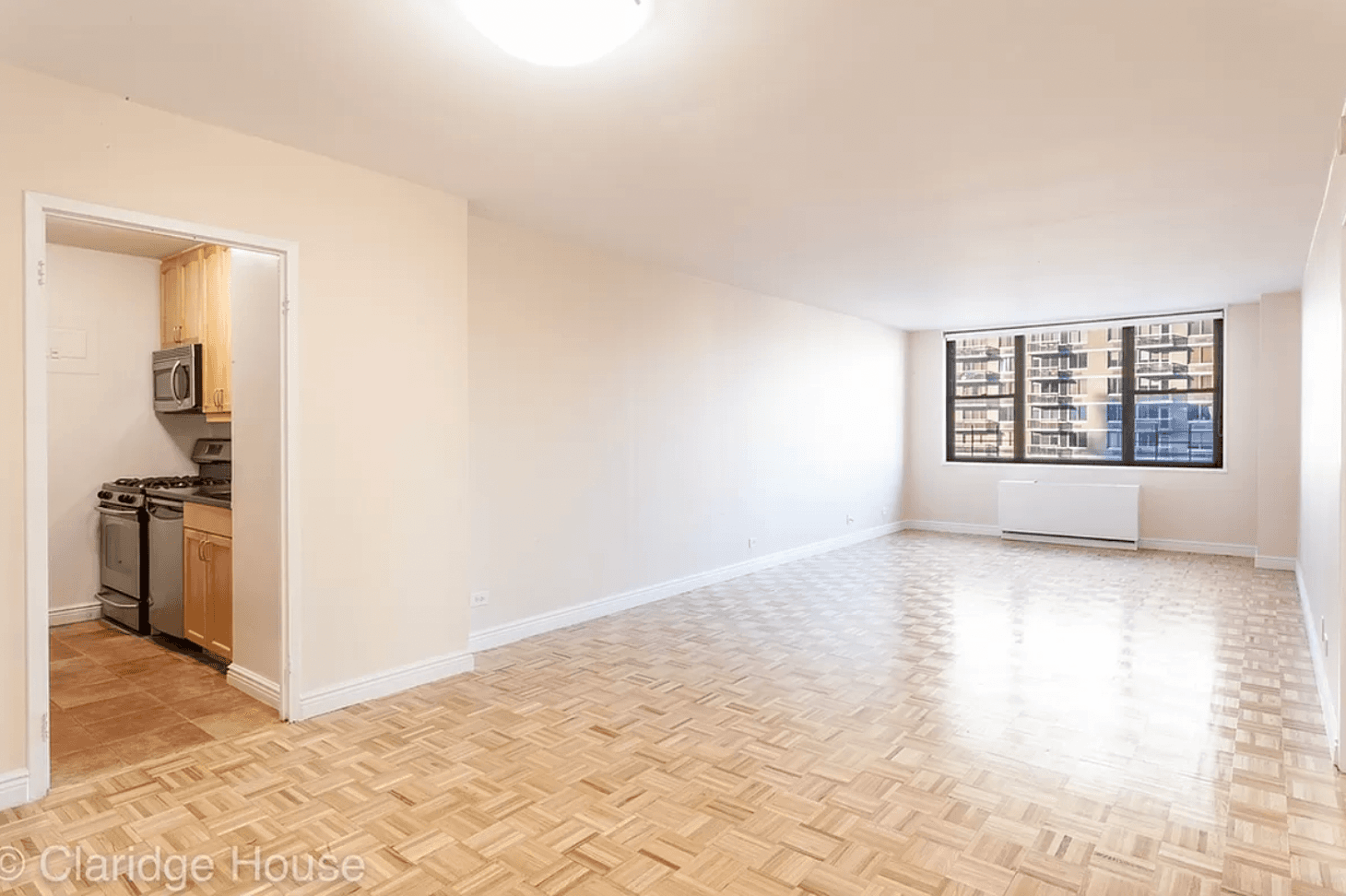 One month free- spacious 3 bed/2 bathroom on UES
