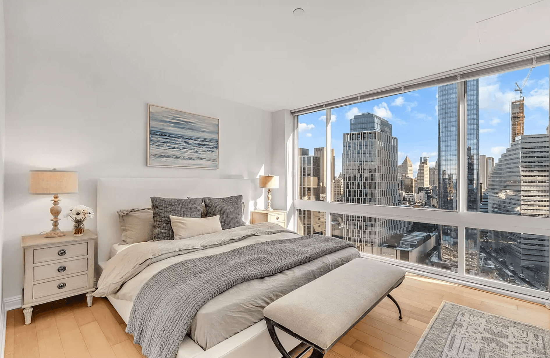 MAGNIFICENT 3 BED / 2 BATH IN TRIBECA WITH A STUNNING VIEW OF THE CITY