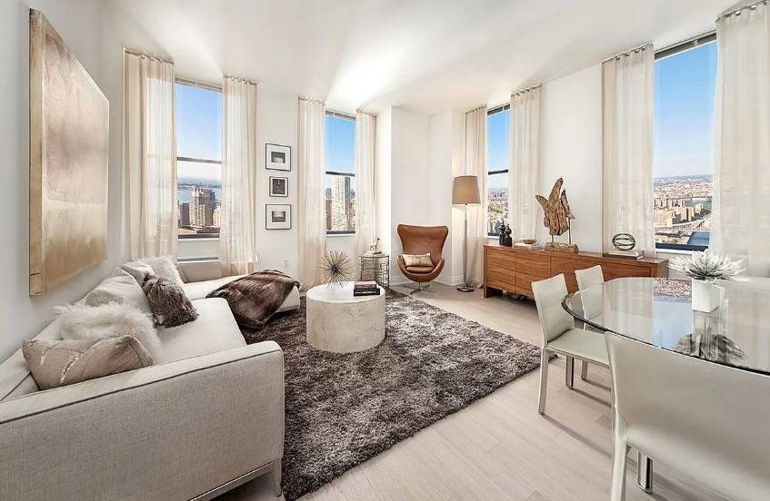 2BR/2BA Penthouse In Financial District