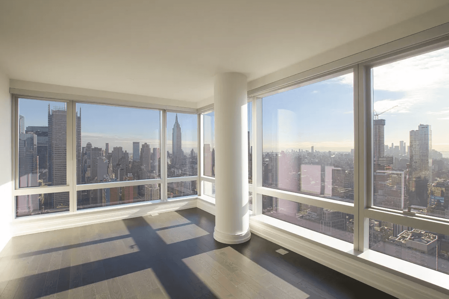 Luxury 3 Bed/3 Baths Amenity filled building in Hudson Yards, W/D in Unit