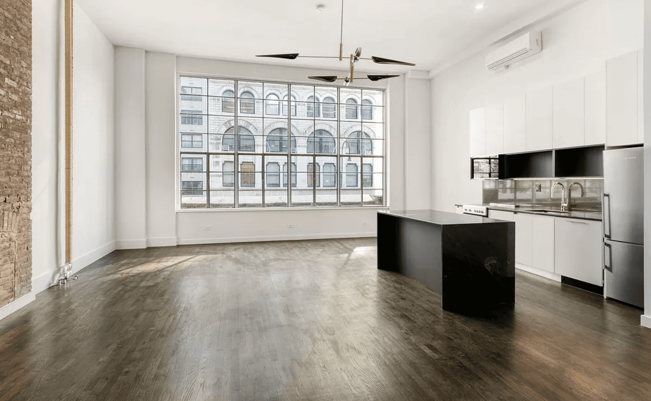 Luxurious Loft Living in Prime Greenwich Village: Stunning 2-Bedroom Apartment