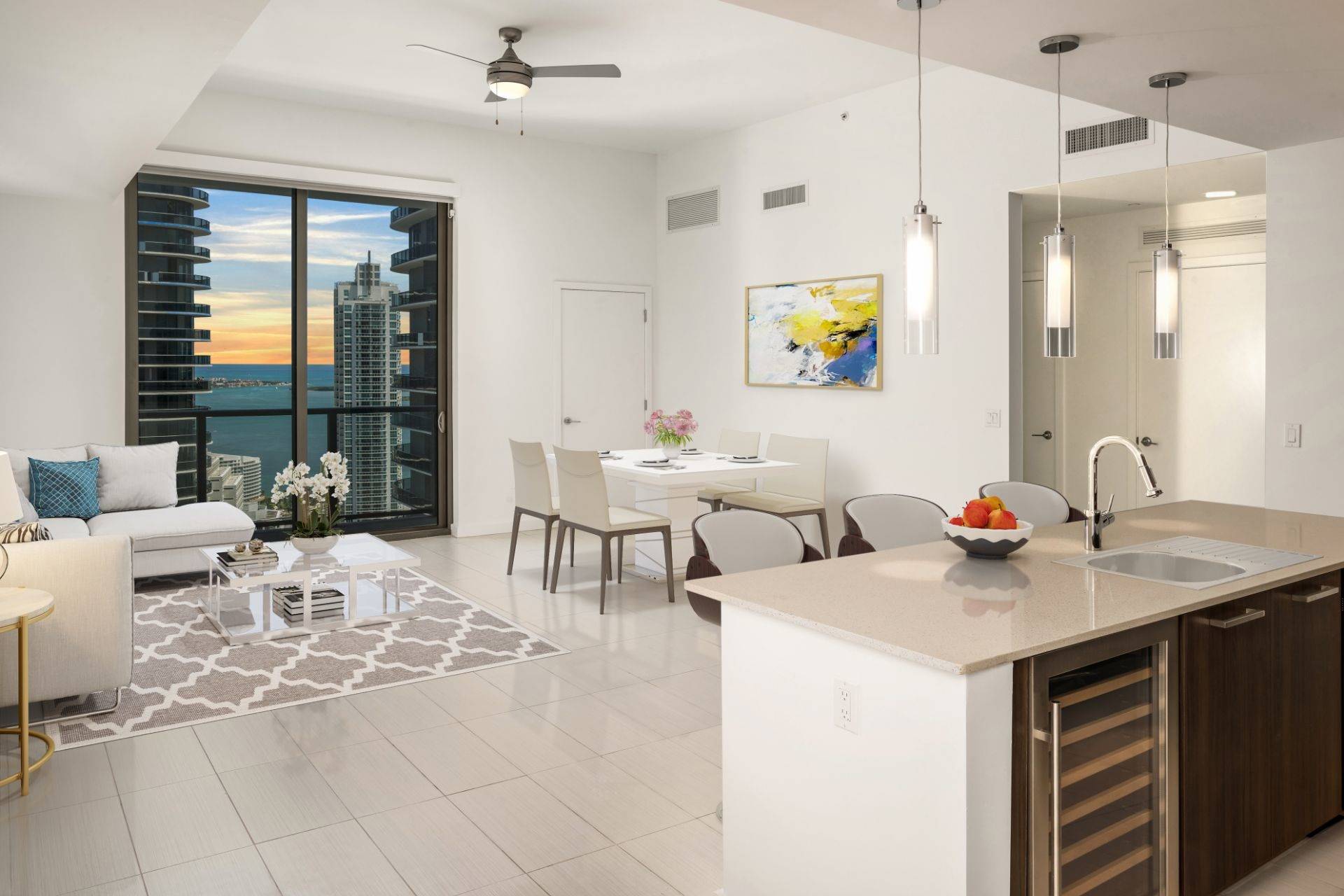 2 MONTHS FREE| Core of Brickell| Matchless Penthouse 3br/2ba| 1533 SF