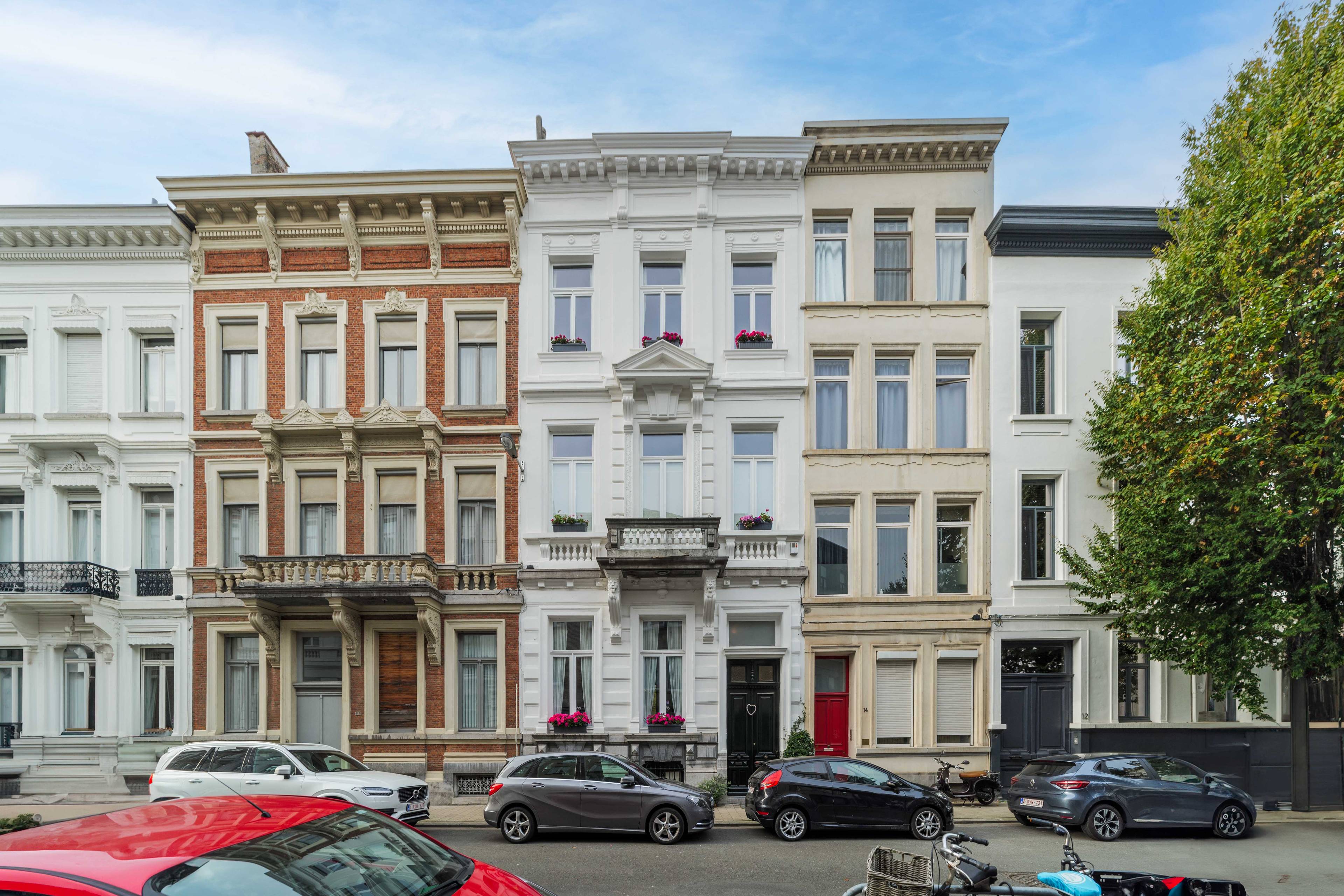 SUBLIMLY RENOVATED TOWNHOUSE IN THE CENTRE OF ANTWERP