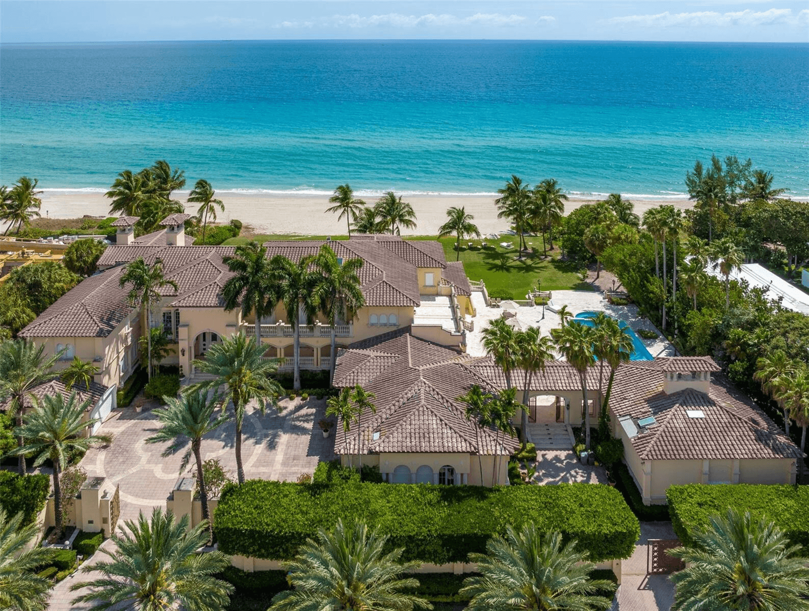 Golden Beach Gem: Own the Largest Oceanfront Estate in Miami | 9 Beds | 13.5 Baths | 25867 sqft