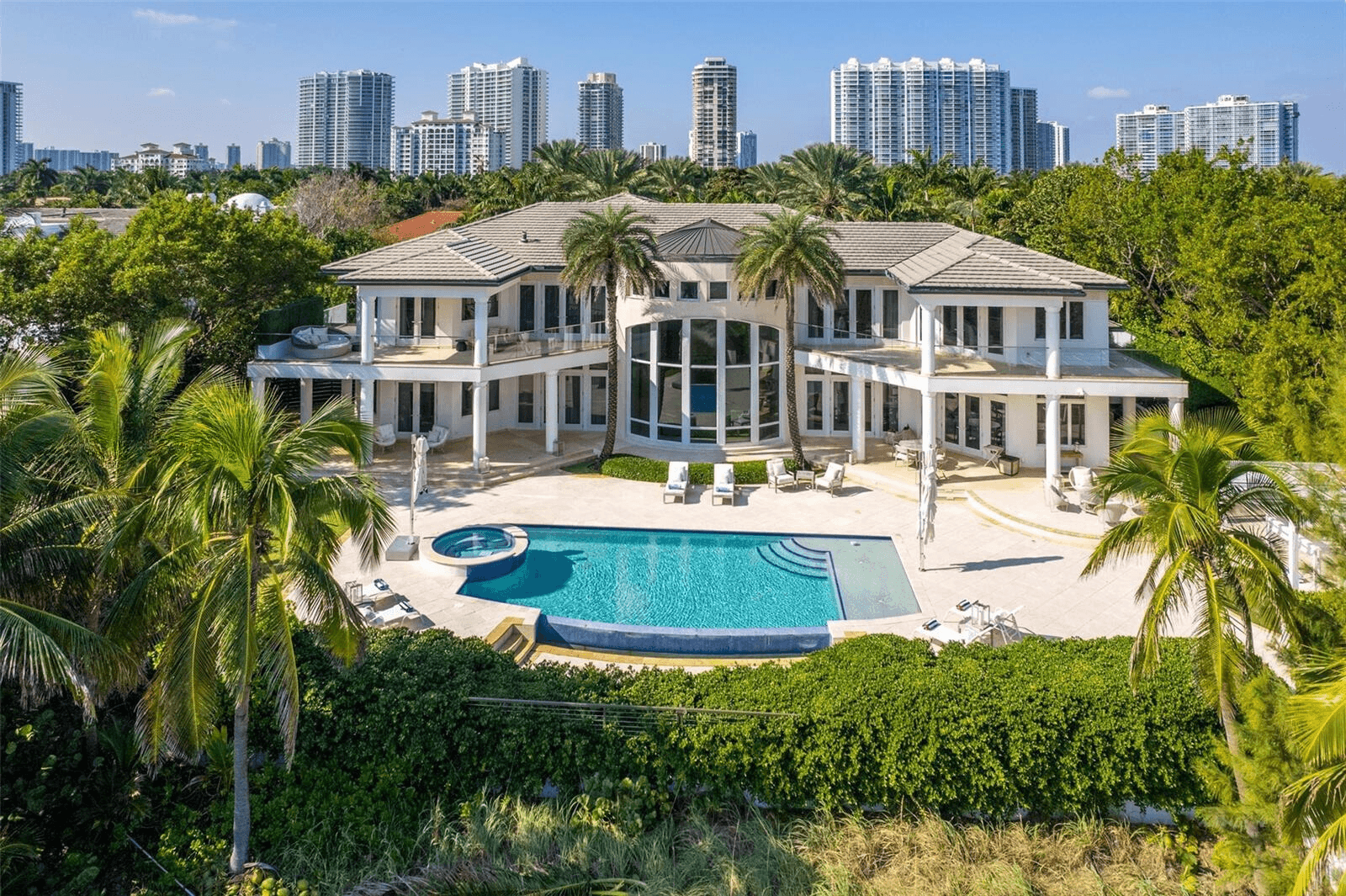 Villa with Unrivaled Ocean Views on Golden Beach | 6 Beds | 9 Baths | 15592 sqft