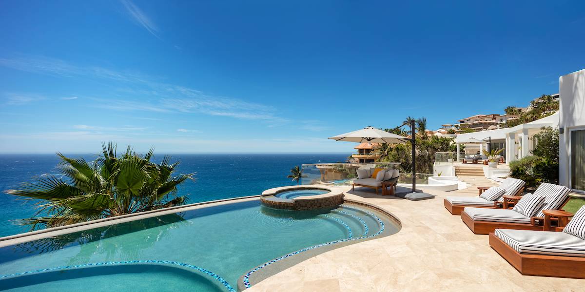 Magnificent 4 Bedroom Villa with beautiful ocean views