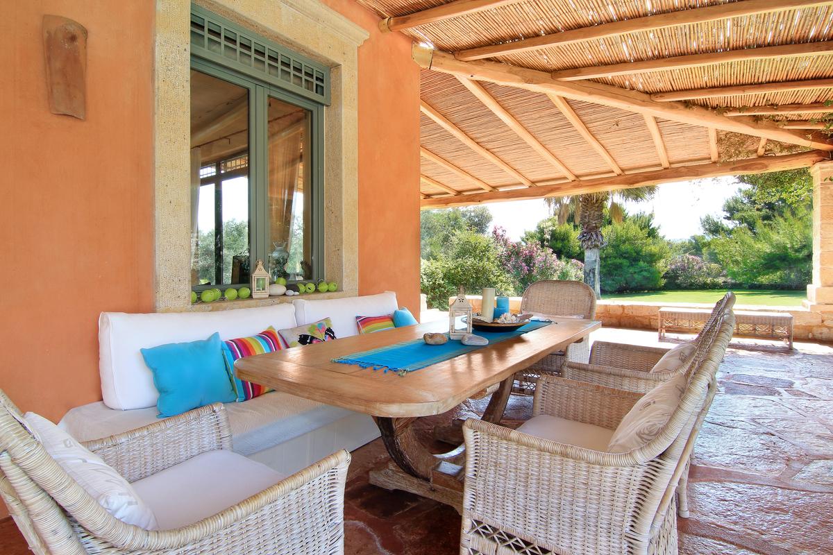 Villa to rent in Vouliagmeni - EXTERIOR 7