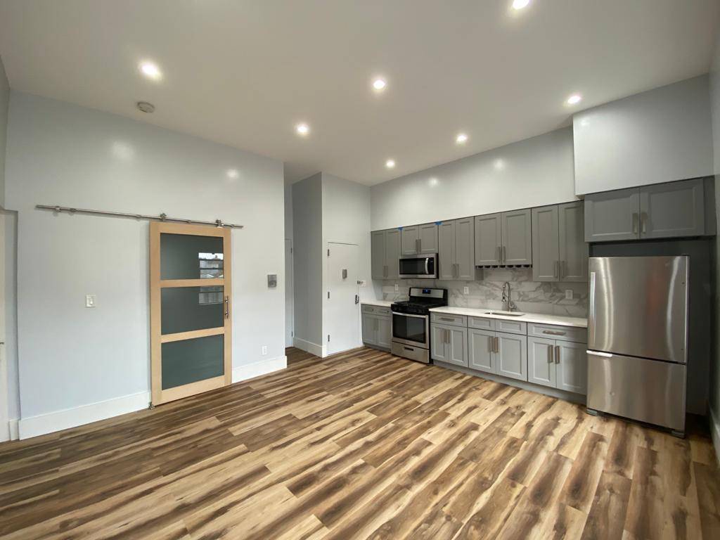 Gut Renovated New Modern 2 Bedroom Minutes from Prospect Park and all Transit