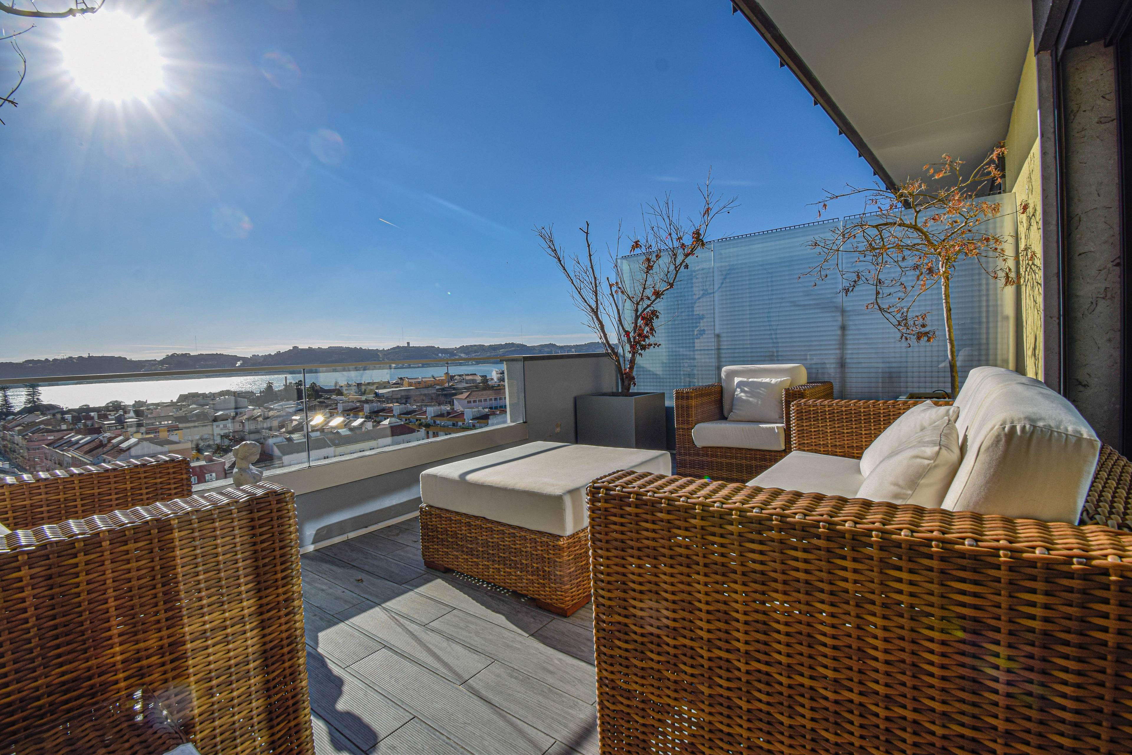 Stylish Duplex Penthouse with stunning panoramic views