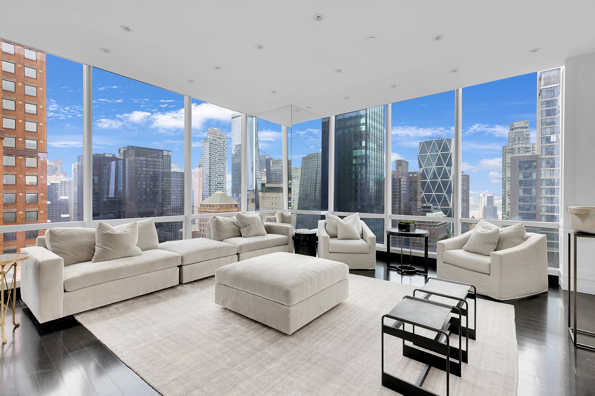 Luxury Living at The Top Of The World! 2BR/2.5BA at One57