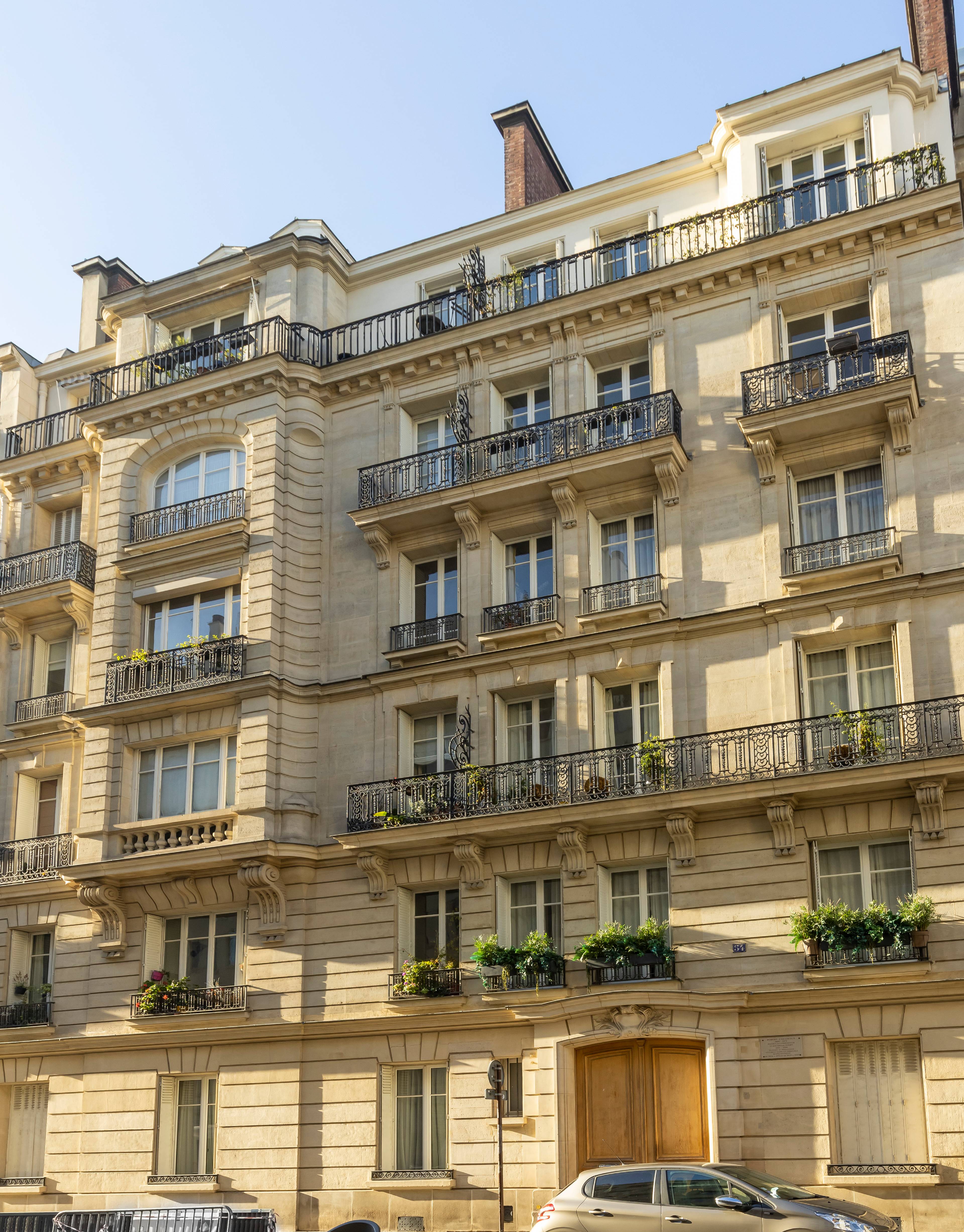 HAUSSMANNIAN BUILDING FEATURING A MAGNIFICENTLY GUT RENOVATED DUPLEX RESIDENCE IN PARIS’ MOST DISTINGUISHED NEIGHBORHOOD