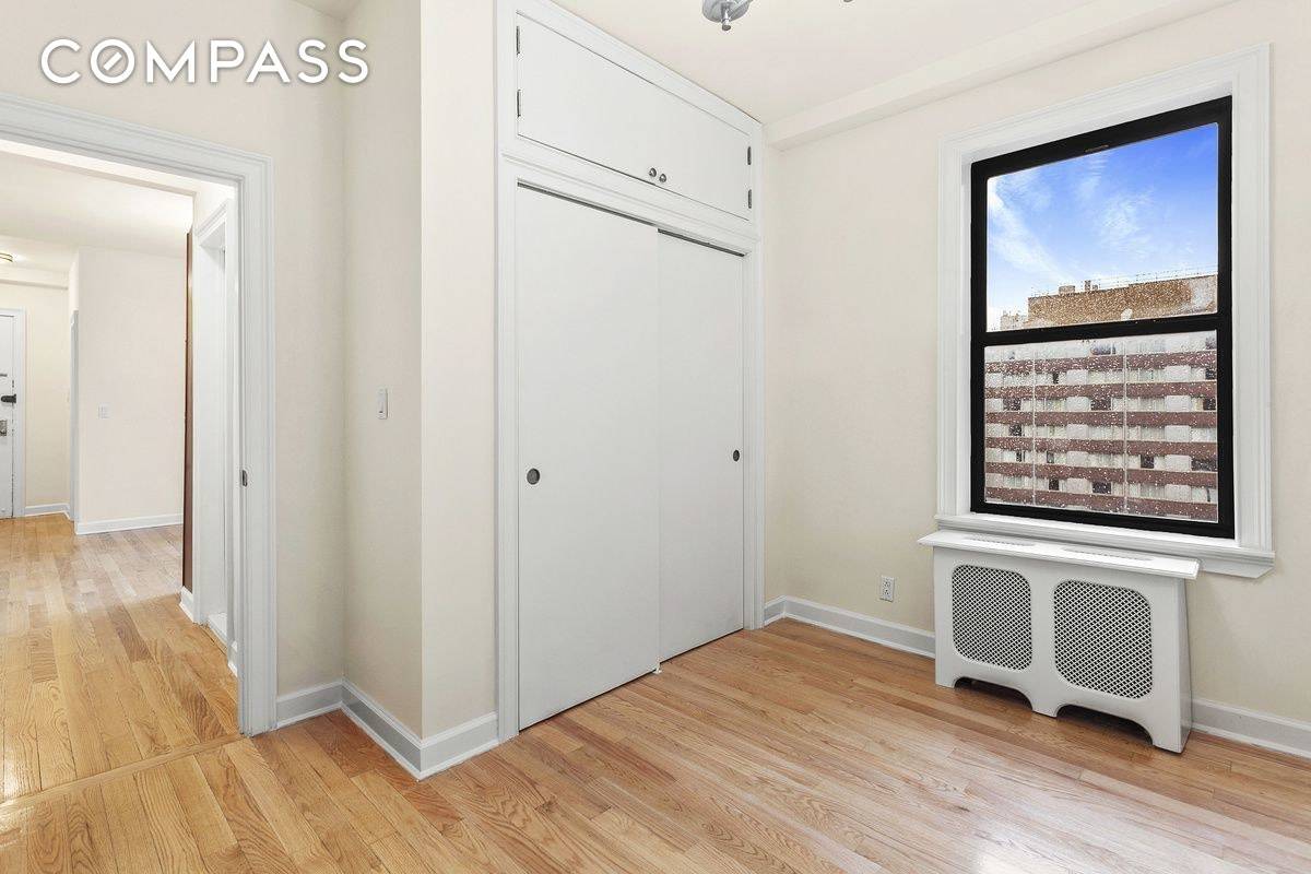 LARGE 3 BEDROOMS ON A PRIME Midtown West in the heart of the Theater District. Close to Central Park, Columbus Circle