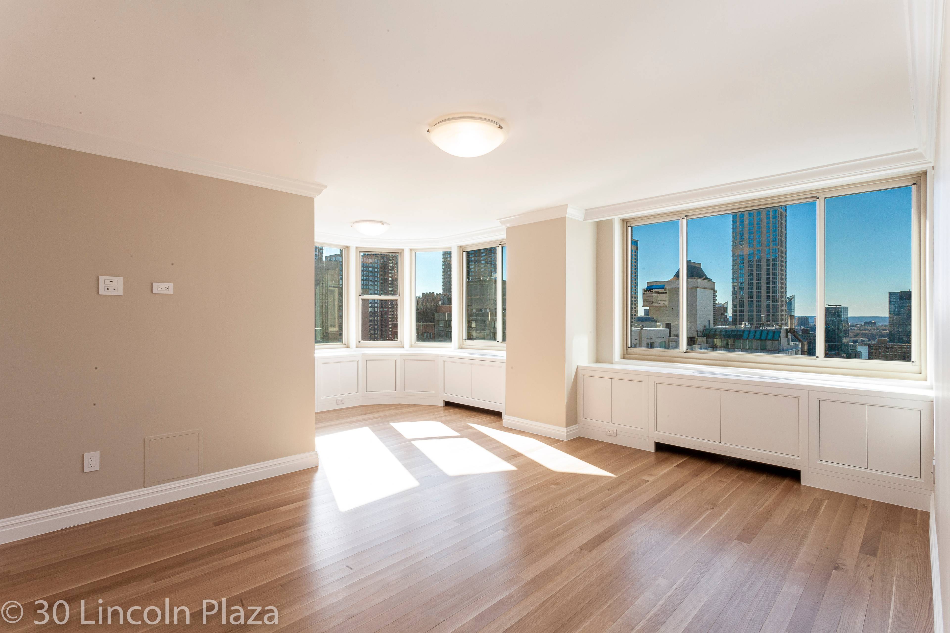 SPACIOUS APARTMENT IN THE HEART OF THE UPPER WEST SIDE