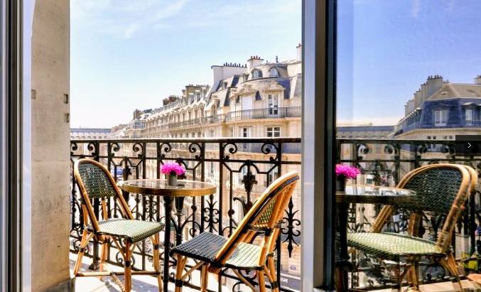 Paris, Opera, apartment in a luxury building with an Opera view