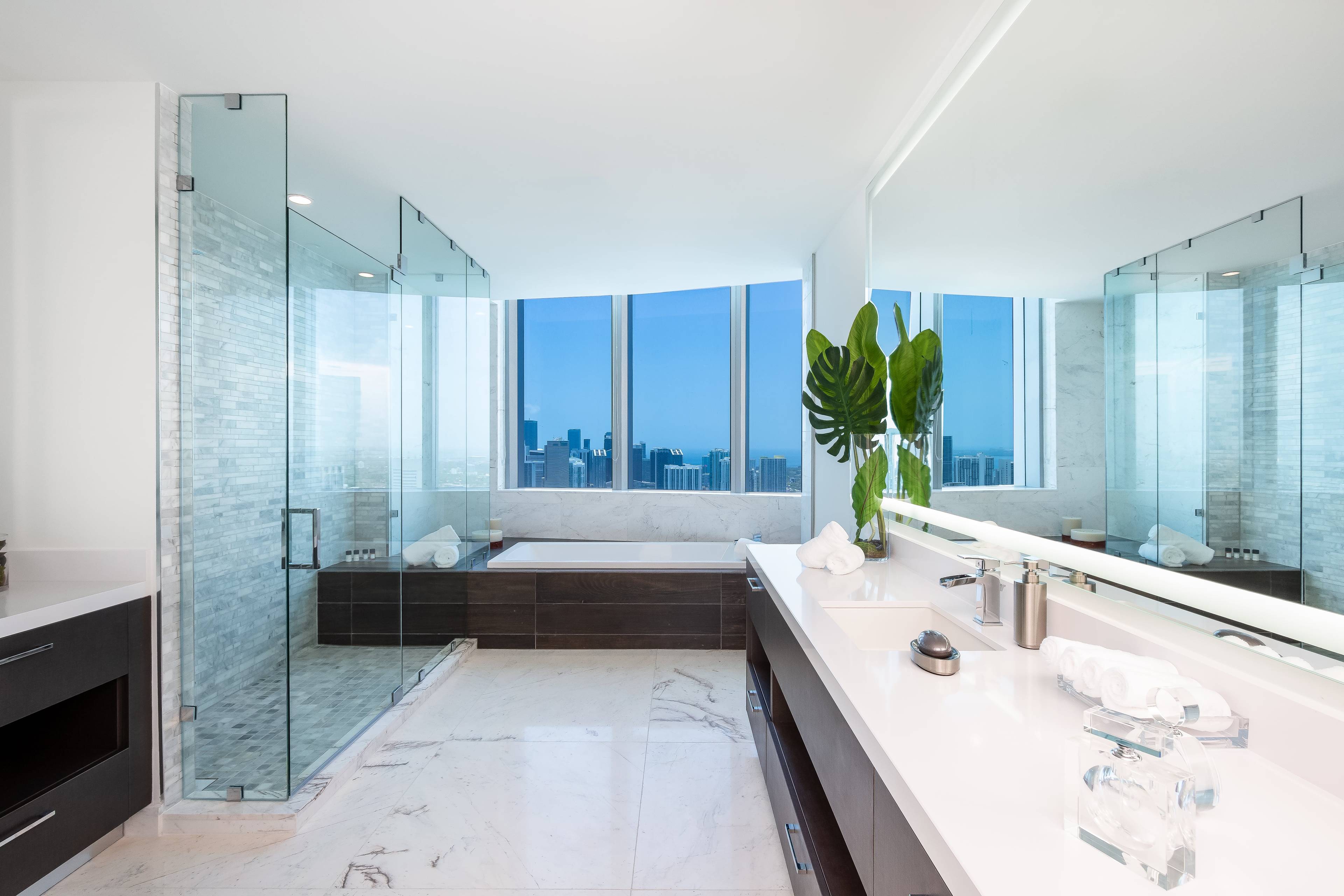 PENTHOUSE IN THE SKY | ULTRA LUXURY BUILDING | MIAMI WORLDCENTER
