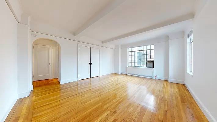 Bright and Spacious Studio, in Full Service West Village Building!