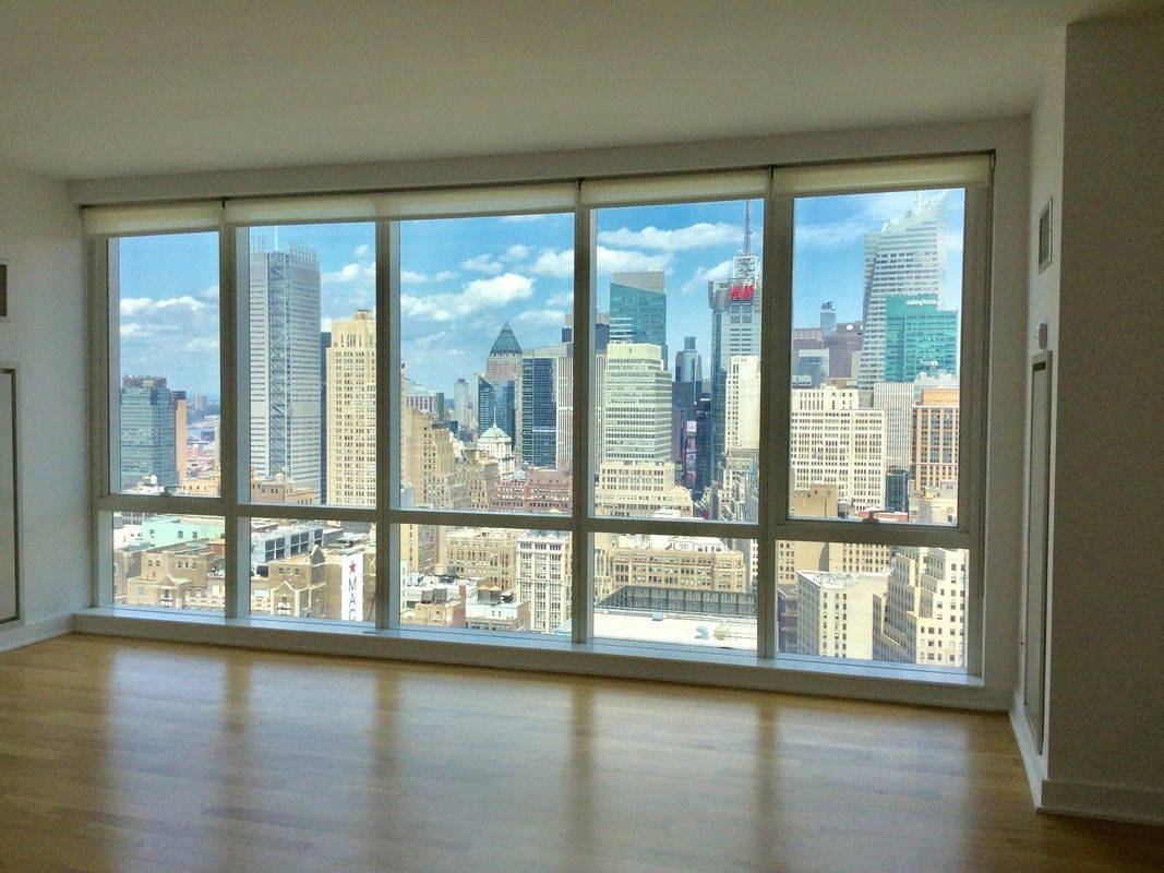 Unparalleled Views from Luxury Chelsea 1 Bedroom, No Fee!