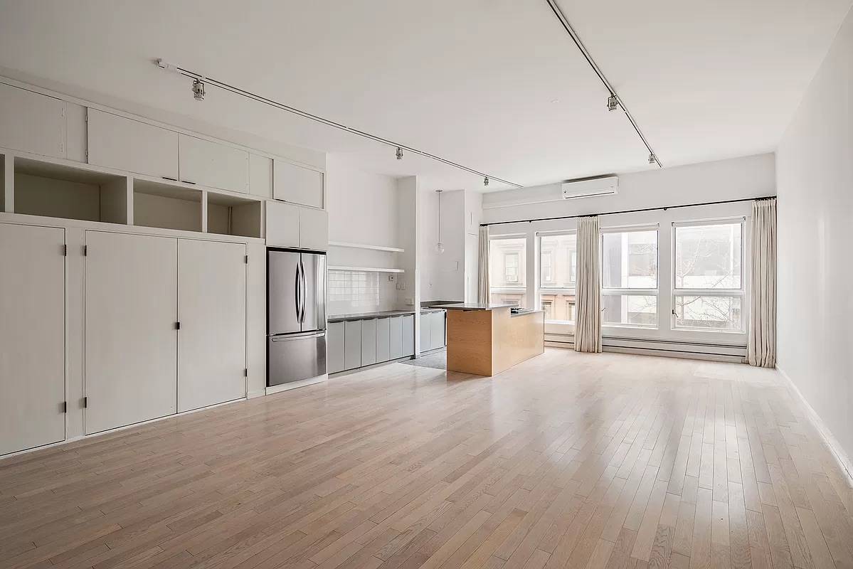 2 bed/2 bath, Newly Renovated Loft-like Apartment in Gramercy Park, W/D in Unit