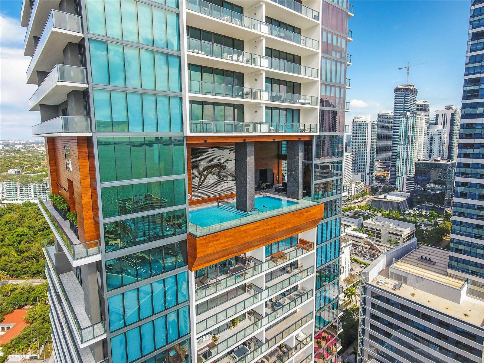 Miami Luxury Condo with Open Water and City Views | Full Service Building| 2bed/2.5 bath |