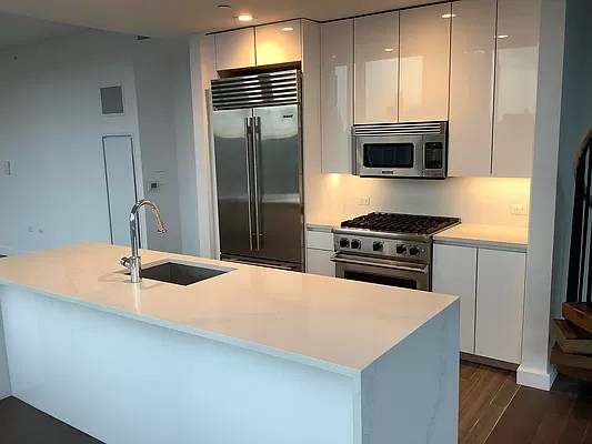 Stunning Two Bedroom with Private Terrace - Hudson Yards