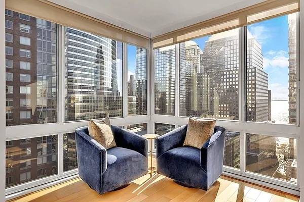 NO FEE, LUXURIOUS 2 BEDS/2 BATHS IN BATTERY PARK CITY, W/D IN UNIT