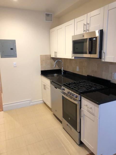 Horatio/8th Ave,2br 2 bath,prime West village,steps from Chelsea,Meatpacking, amazing NYC apartment