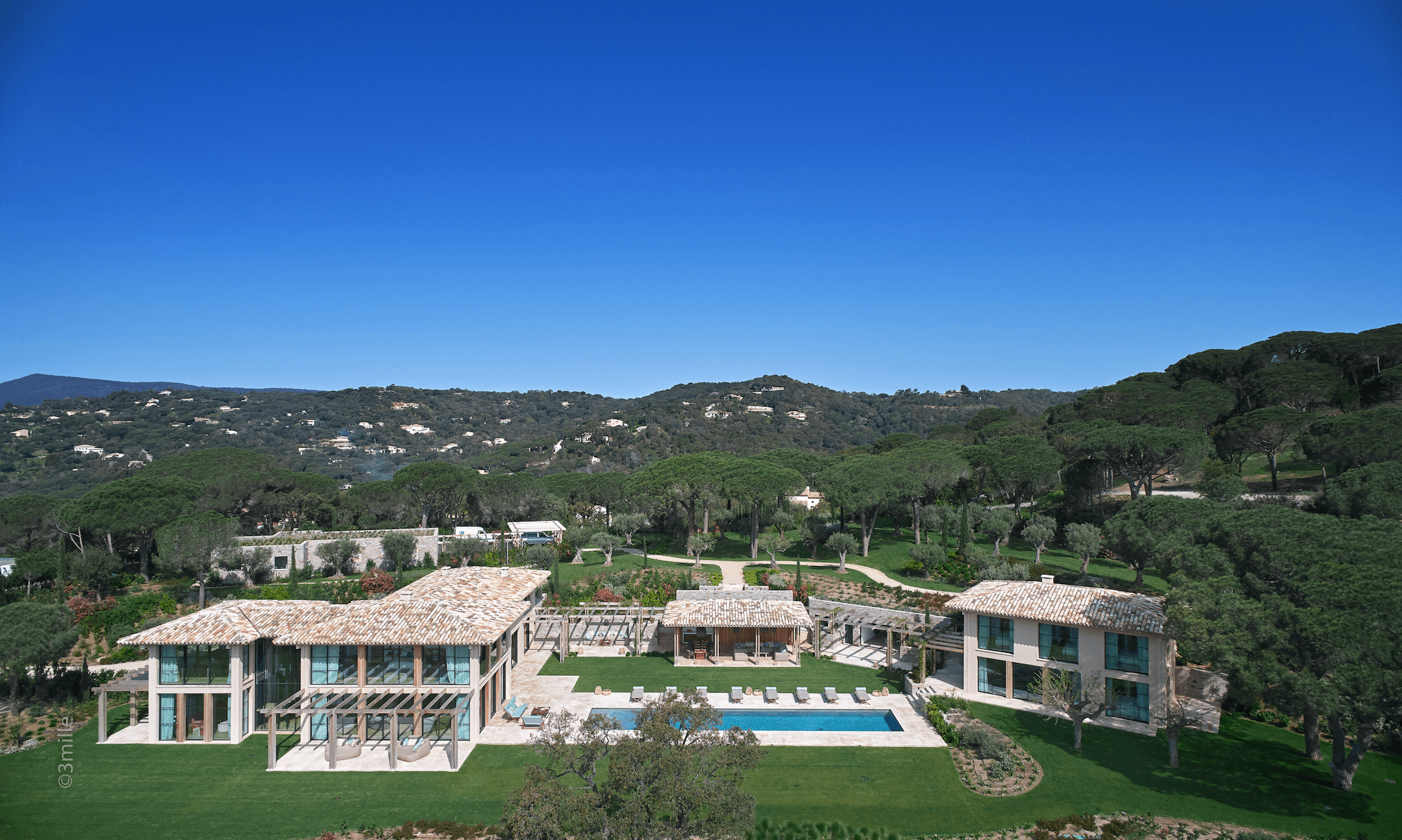 La Croix-Valmer, An Amazing new built property with panoramic sea view located close to Ramatuelle