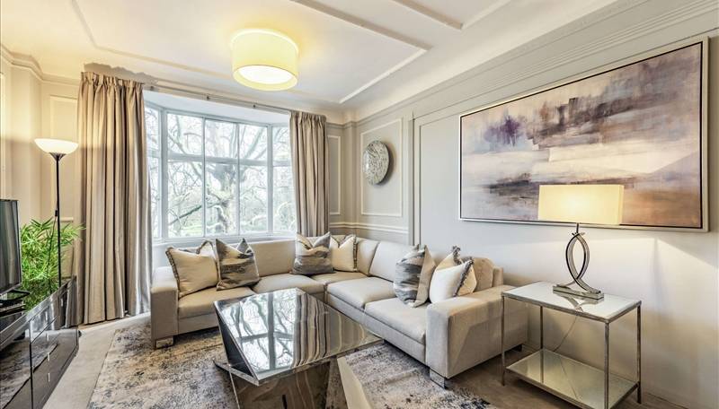 The apartment is located on the second floor of this prestigious mansion block offering fabulous views over Regents Park.
