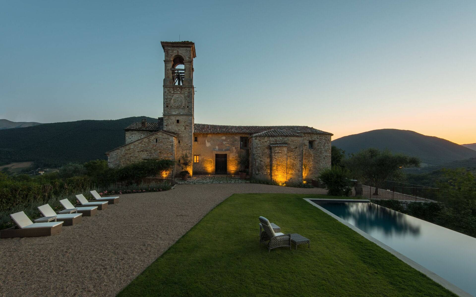 Marvellous Villa surrounded by the beautiful Umbrian hills