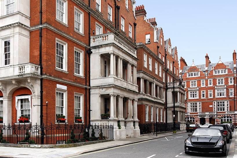 A contemporary studio apartment in the heart of Mayfair.