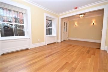 Brand new Four bedroom triplex for rent in Greenwich Village, Manhattan. Close distance to the 6, N, and R Lines.