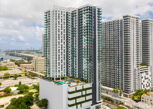 Downtown Miami| Urban Luxury Apartments