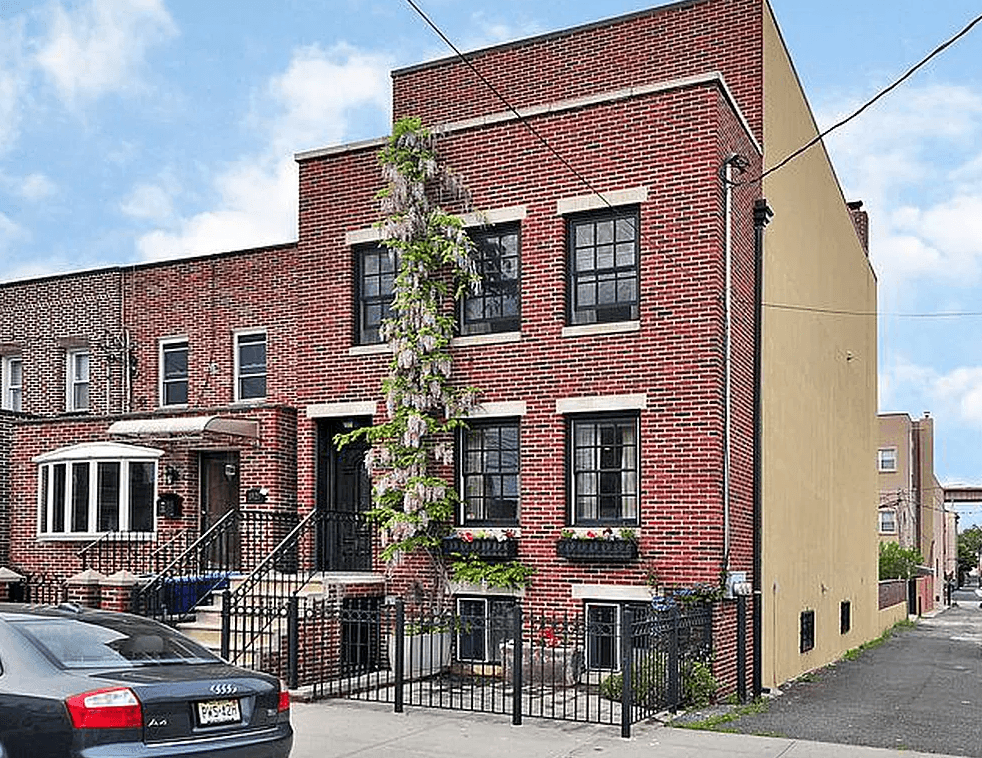 2 Family Townhouse in Astoria Queens