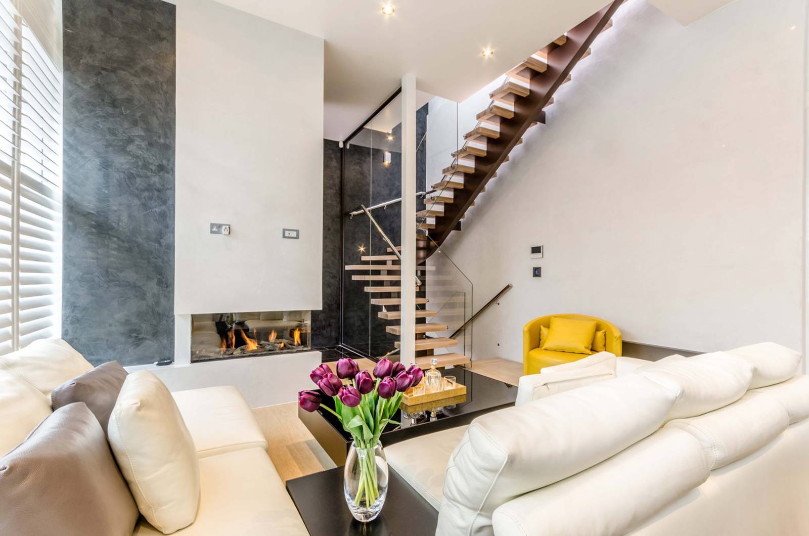 Modern three-bedroom house, featuring the ultimate luxury living and entertaining experience. The property has been designed immaculately benefiting from double-height ceilings, a winter garden and a roof terrace.