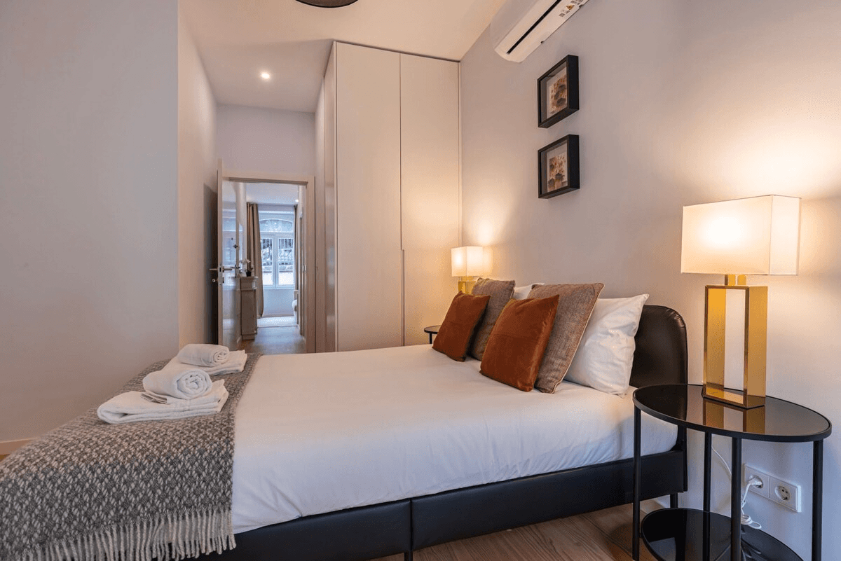 Modern 1 Bedroom Apartment in  Lisbon with 5,5% Returns