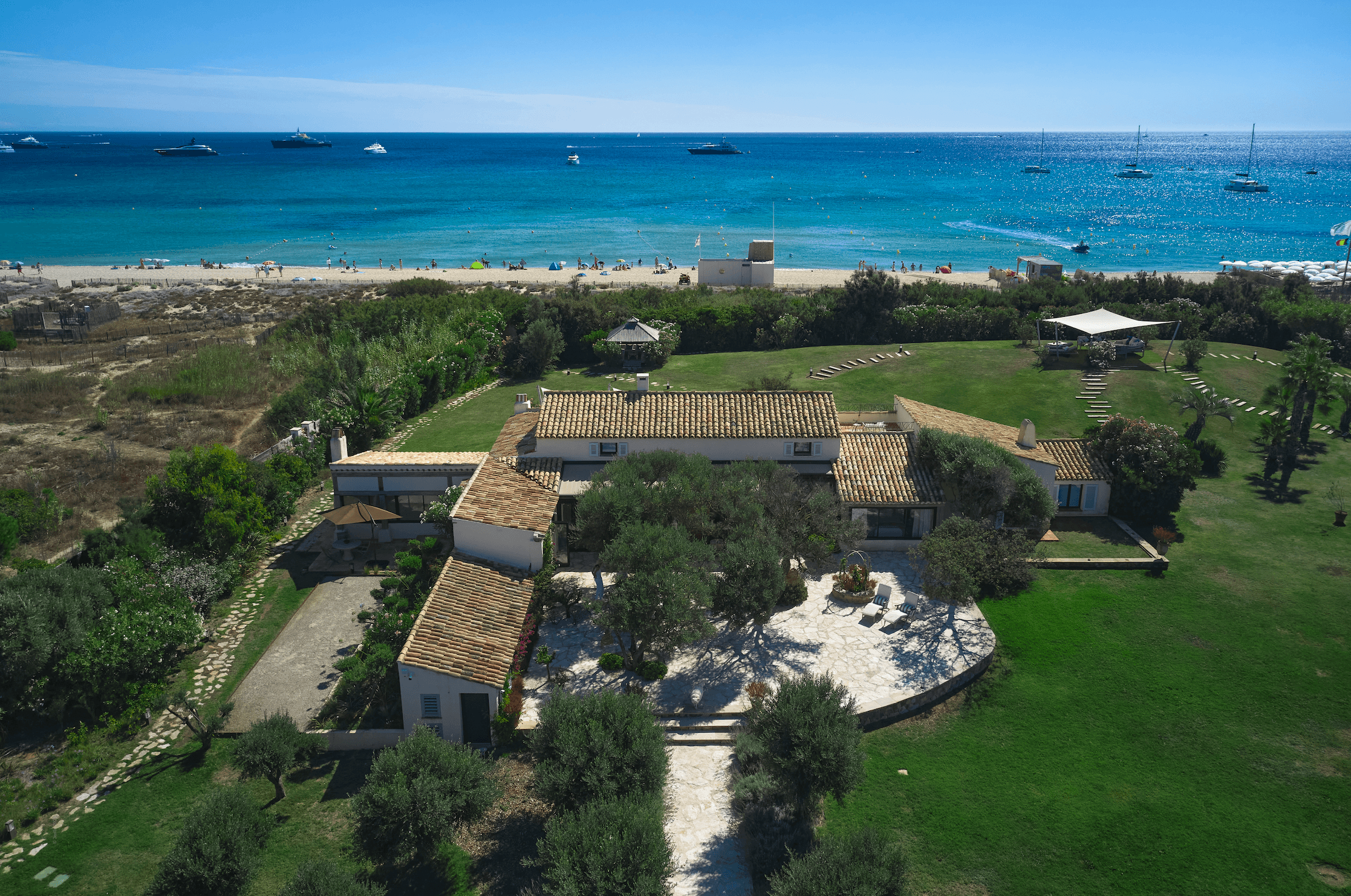 Ramatuelle ,Authentic Provençal villla with direct access to the famous beach of Pampelonne
