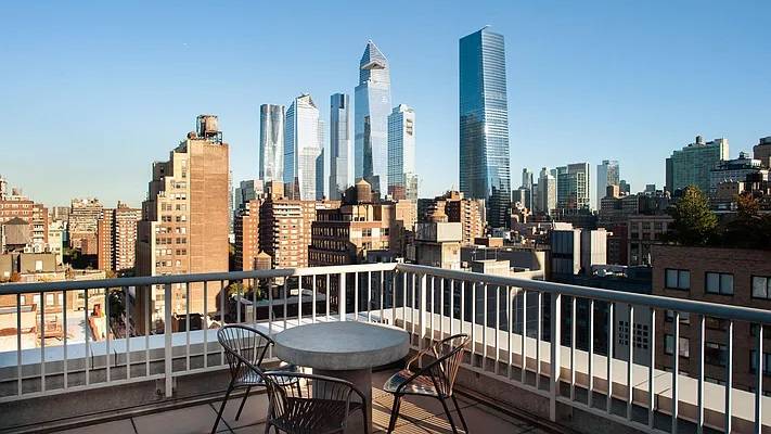 Newly Renovated 1 Bed Chelsea 200 W 26th Street #810