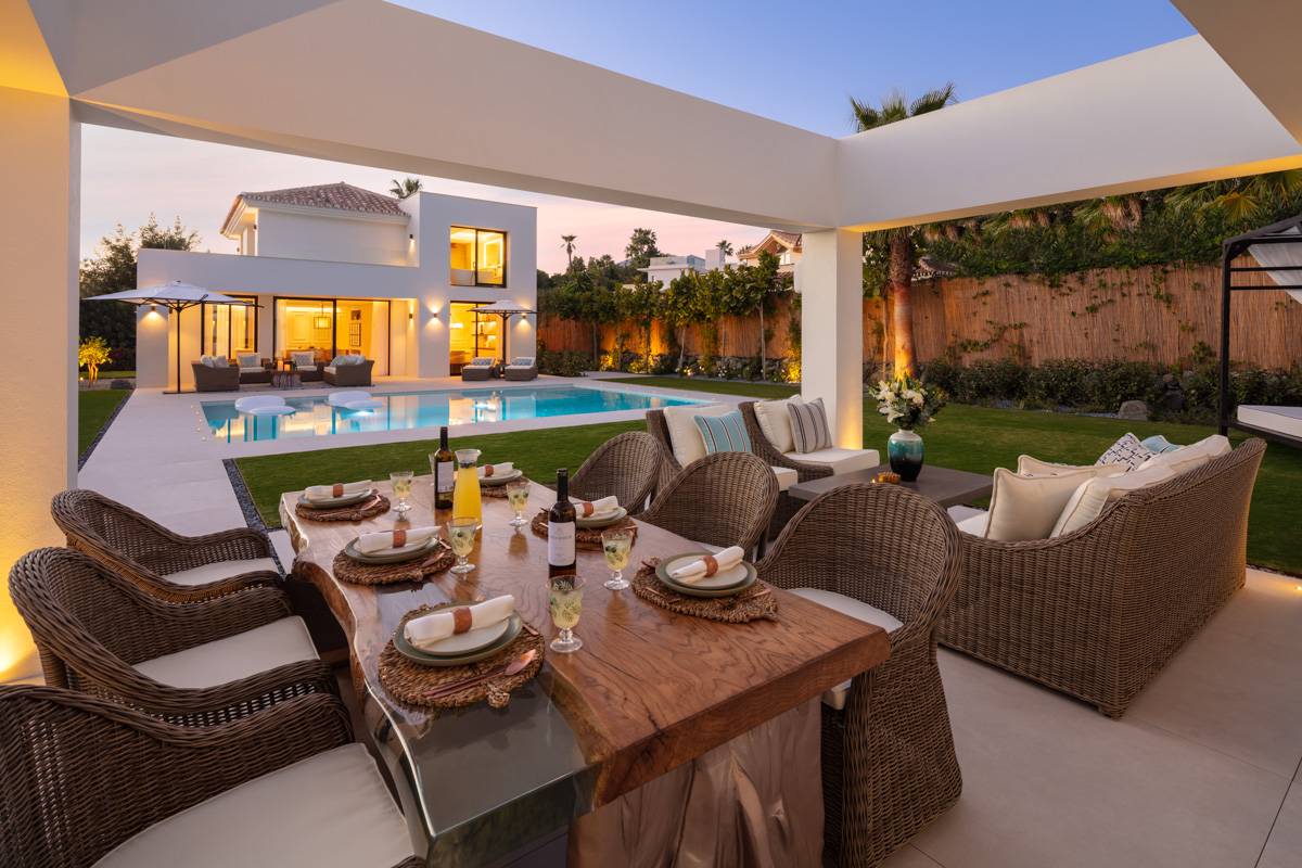 One-of-a-kind 4-Bed Villa situated in the heart of the Golf Valley, Nueva Andalucia, Marbella