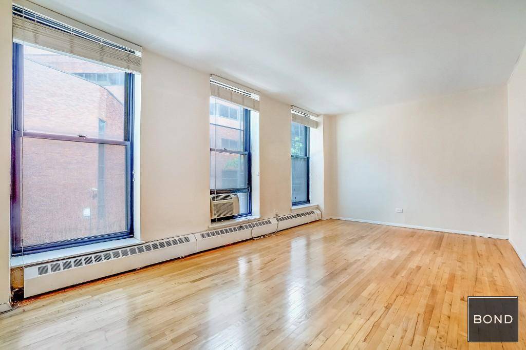 Come home to this gorgeous lofty studio apartment in center of prestigious Greenwich Village !
