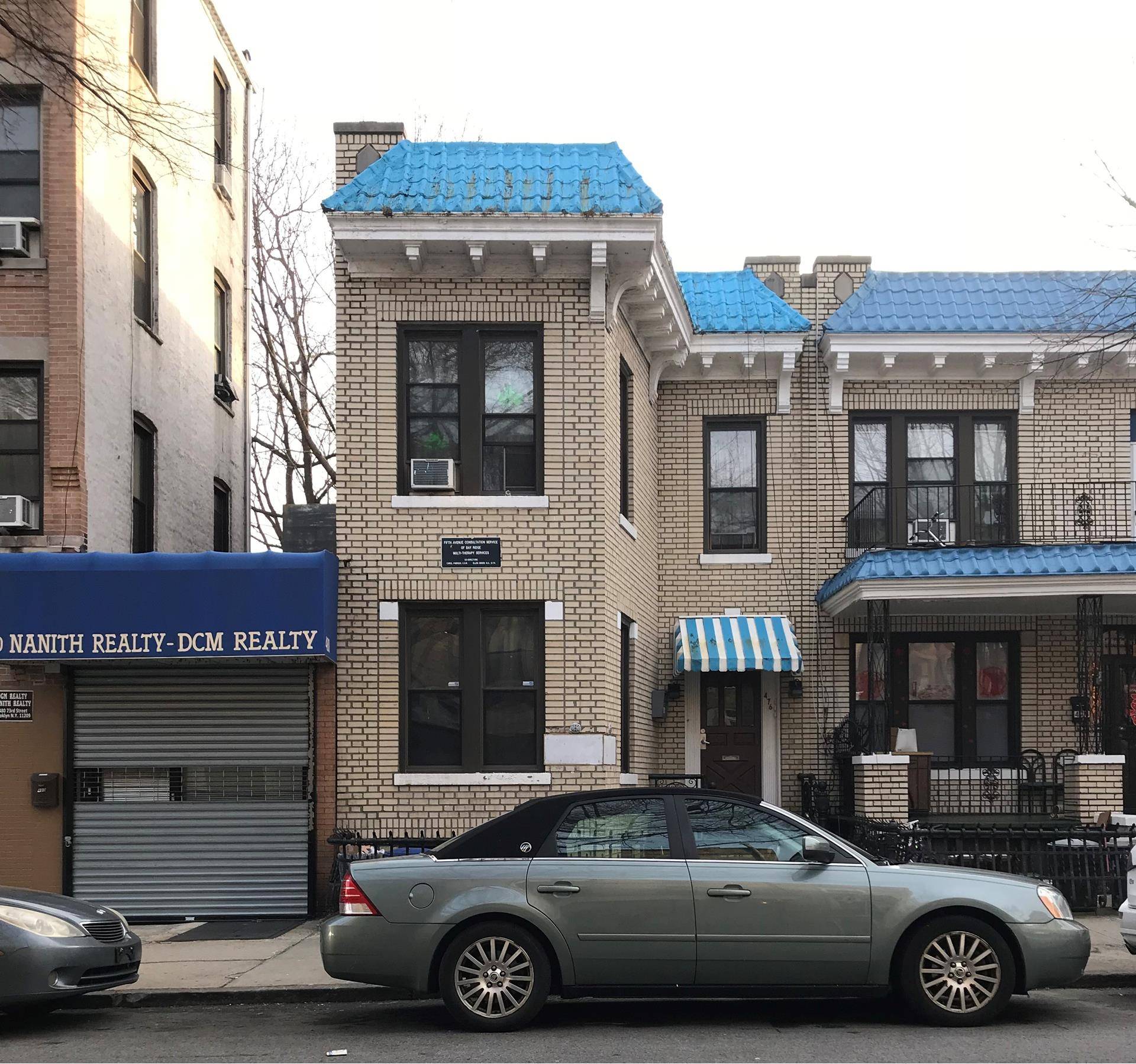 Welcome to 476 73rd Street, located in Bay Ridge between 4th and 5th Avenue.