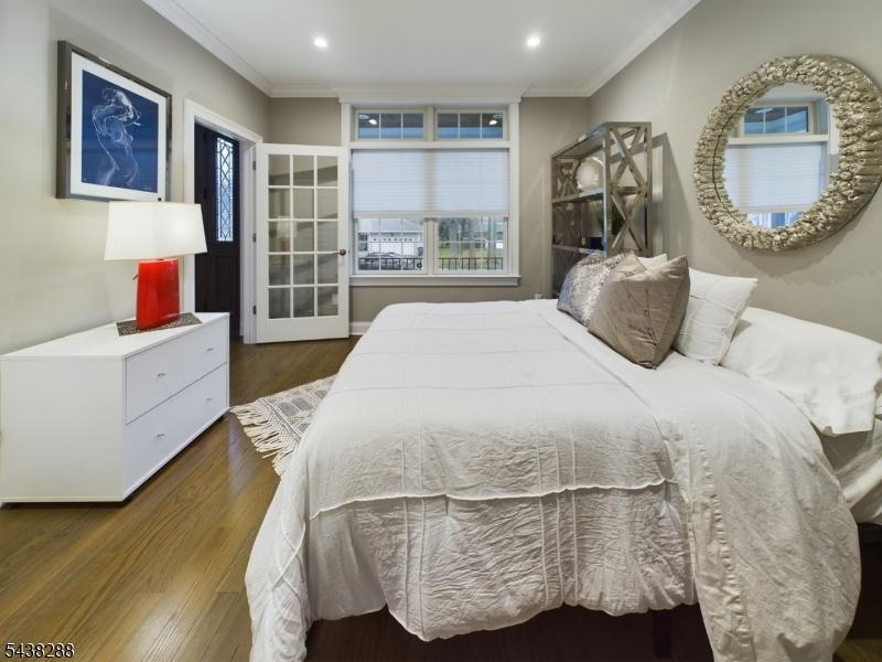 Office/5th bedroom