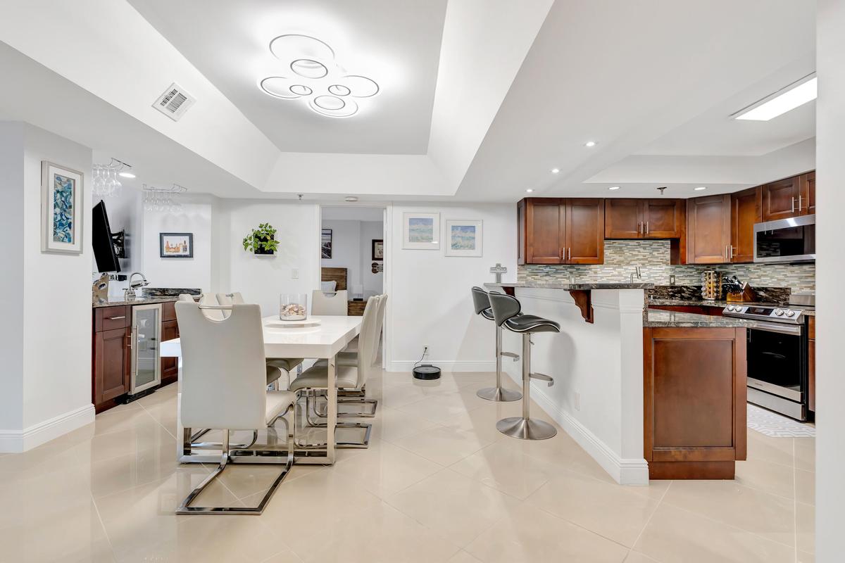 Dinning Room/ Kitchen