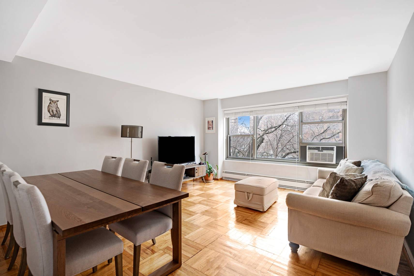 Renovated and spacious 2br with hardwood floors overlooking Queensview's park like grounds.