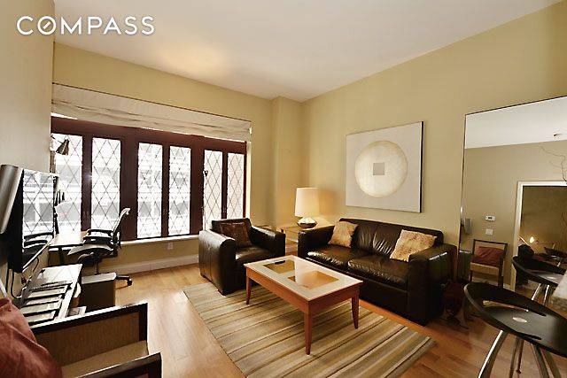 Fully furnished one bedroom in the heart of the Financial District.