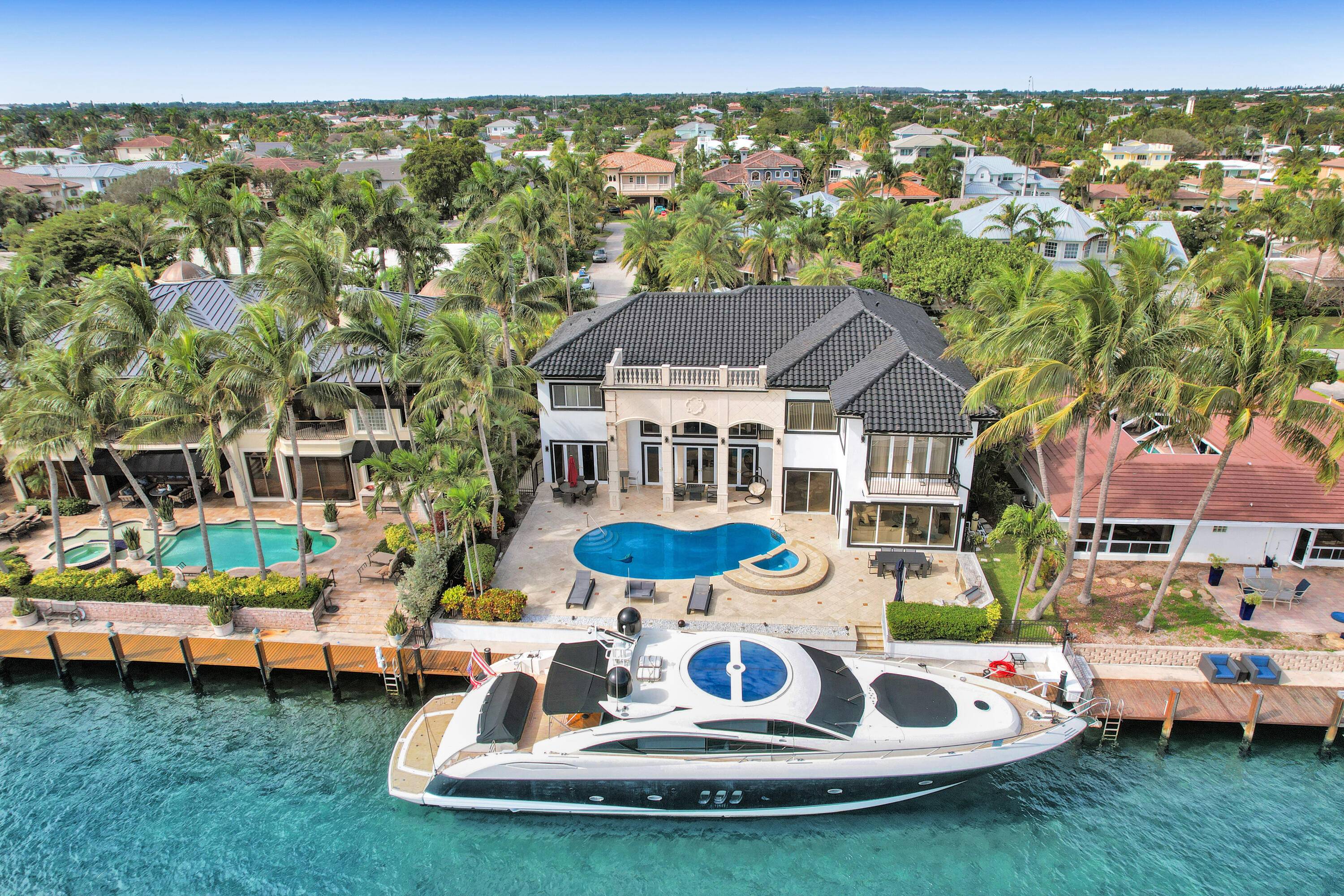 Bring your yacht ! Stunning fully furnished single family home, directly on the Intracoastal in the highly sought after Lake Placid area of Lighthouse Point.
