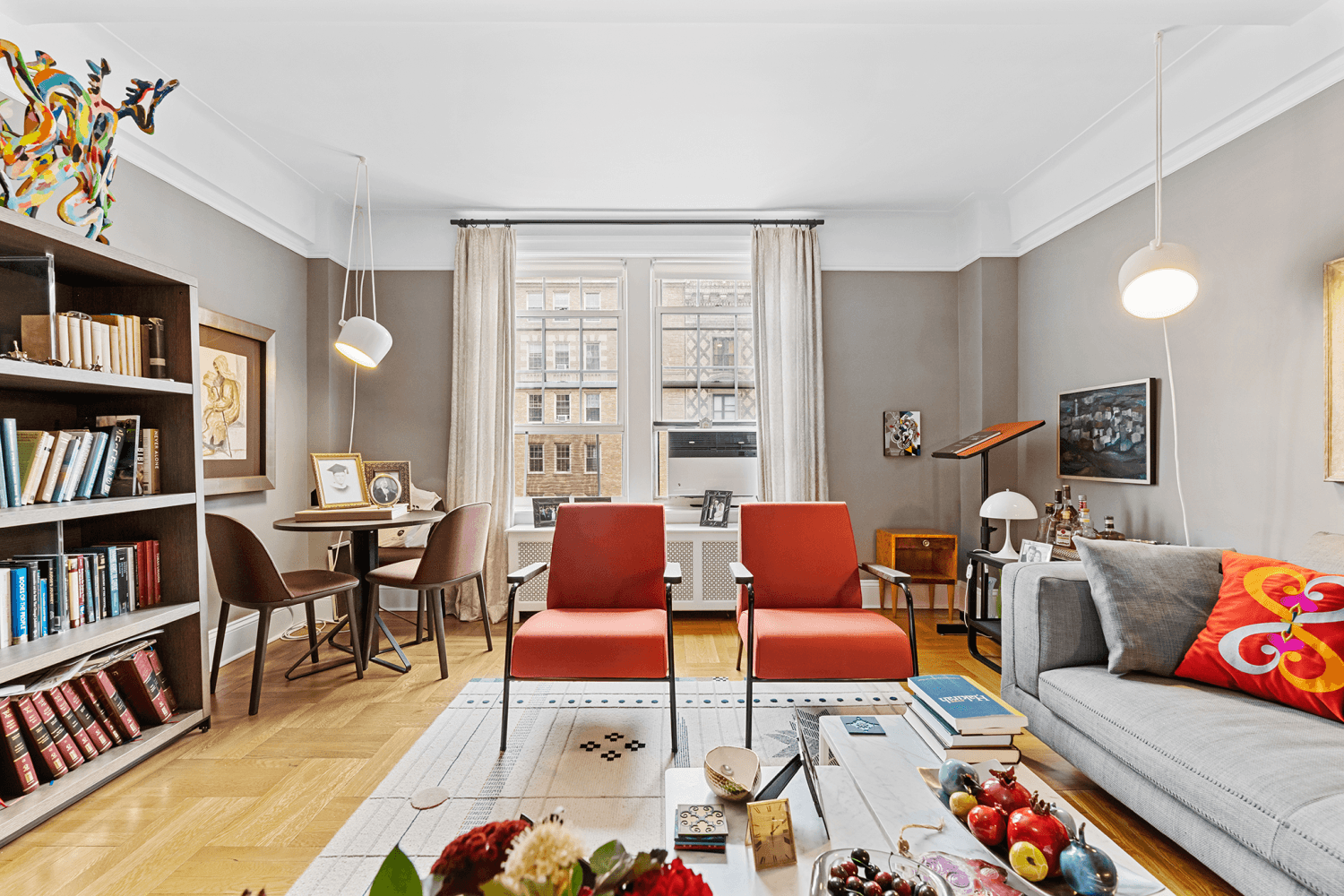 Newly renovated and very rare layout in this Prewar building.