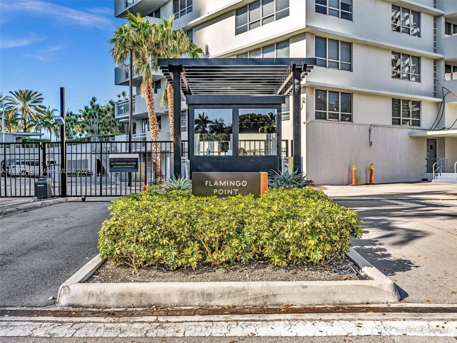 Stunning, bright, 2 2 with direct Biscayne Bayview and beautiful night city lights.