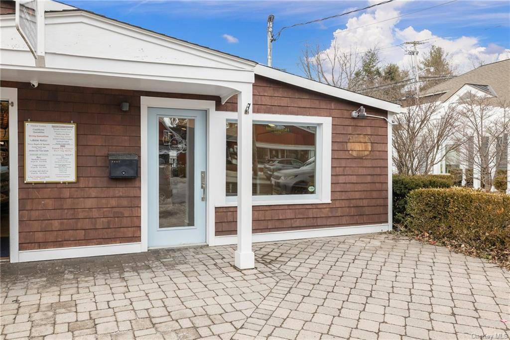 Don't miss this renovated Main Street Rental Space zoned for Professional, Office or Retail in the center of vibrant downtown Armonk.