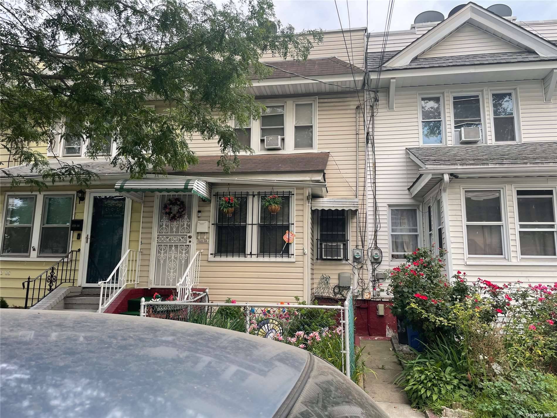 BUYERS DREAM, WELL MAINTAINED 1 FAMILY HOME IN VERY MUCH DESIRABLE AREA OF RICHMOND HILL, QUEENS, NY.