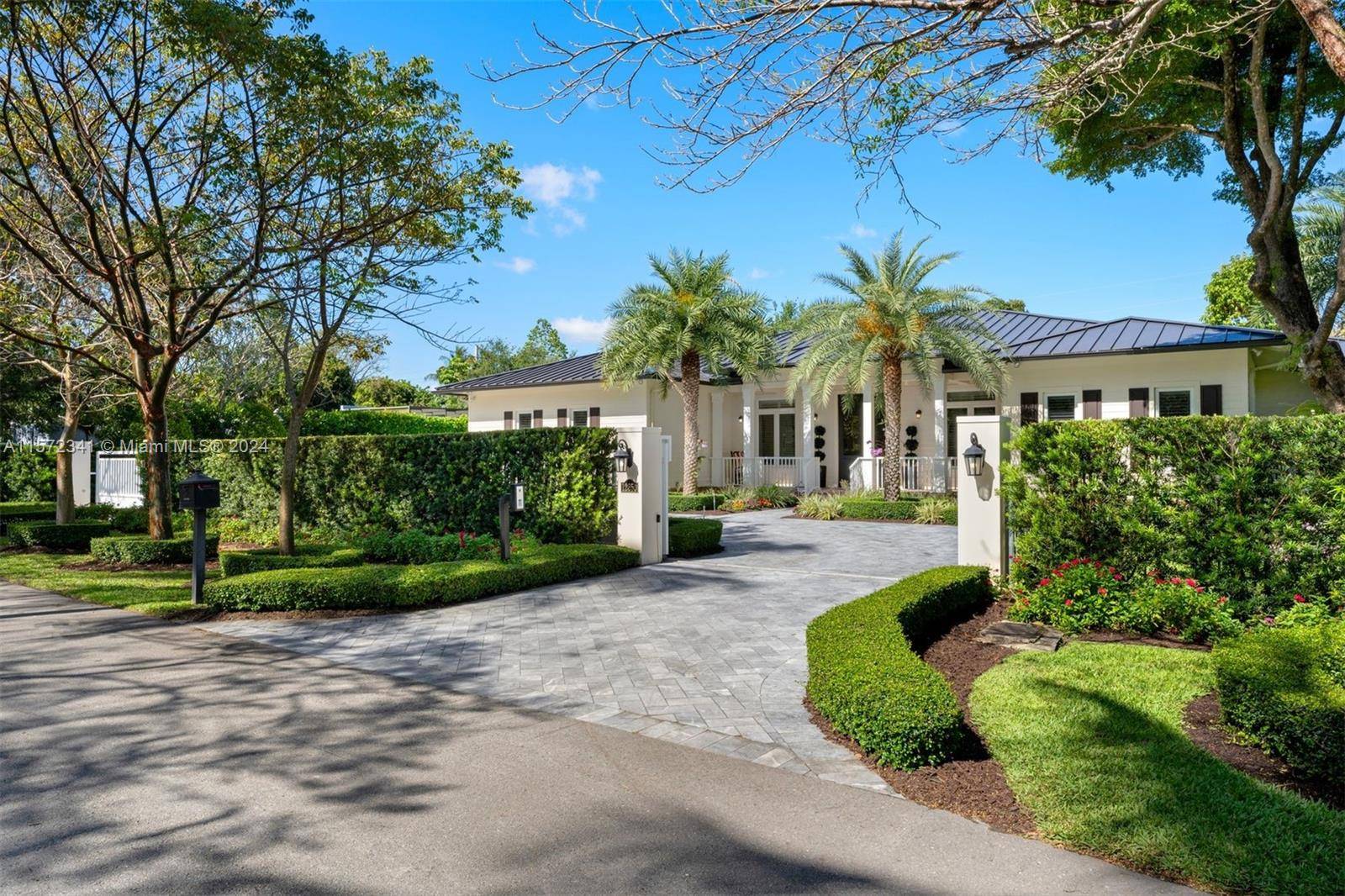 Built in 2019, this stunning 5, 001 SF, 4 BD, 4 BA home is on a sizable 24, 727 SF lot in a highly sought after Pinecrest neighborhood.